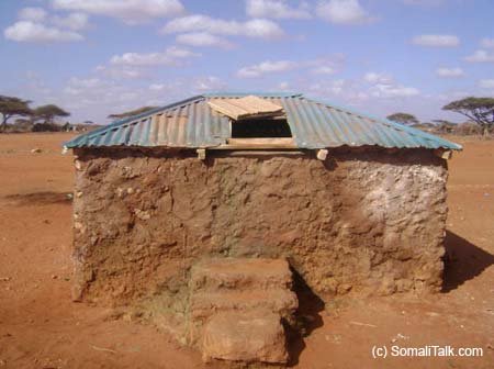 Baraakadii ay ciidamada biyaha ka cabi jireen